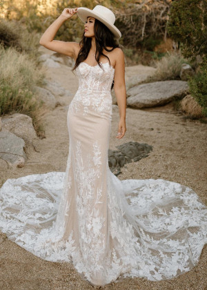 Strapless Ivory Lace Dotted Tulle Dazzling Wedding Dress